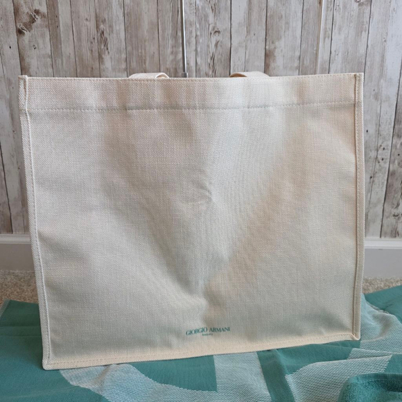 Giorgio Armani Beach Shopping Tote Bag with Matching Large beach towel - Picture 7 of 10